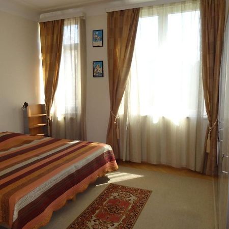 Large Apartment Very Sunny Brussels Centre Екстер'єр фото